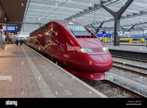 rotterdam paris train